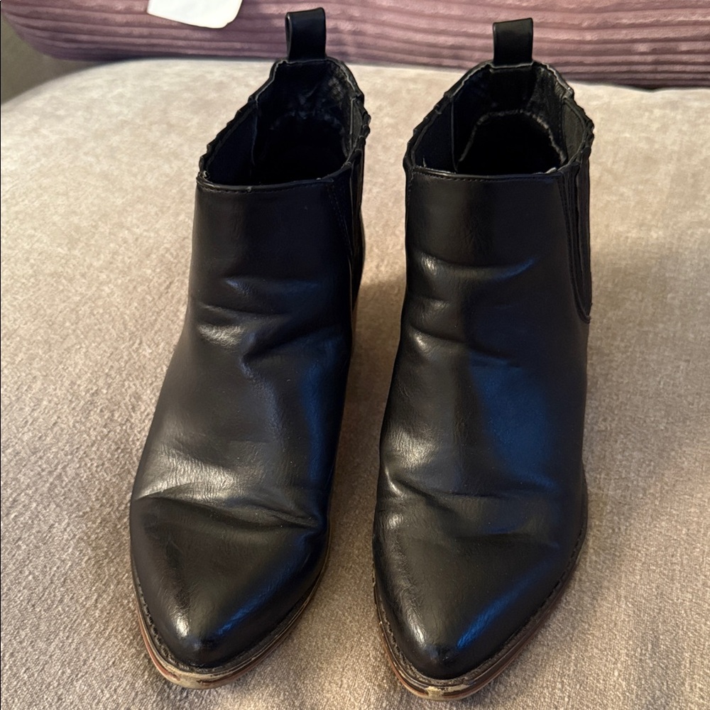 American Eagle Outfitters Black Ankle Booties